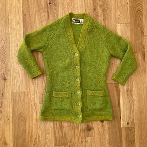 AMAZING Vintage Bright Green Mohair Sweater Size S